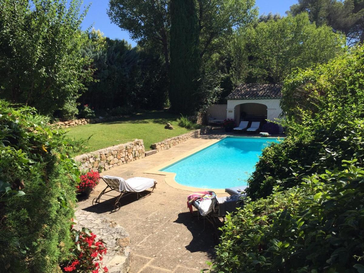 La Ferme Bed & Breakfast Saint-Marc-Jaumegarde Exterior photo