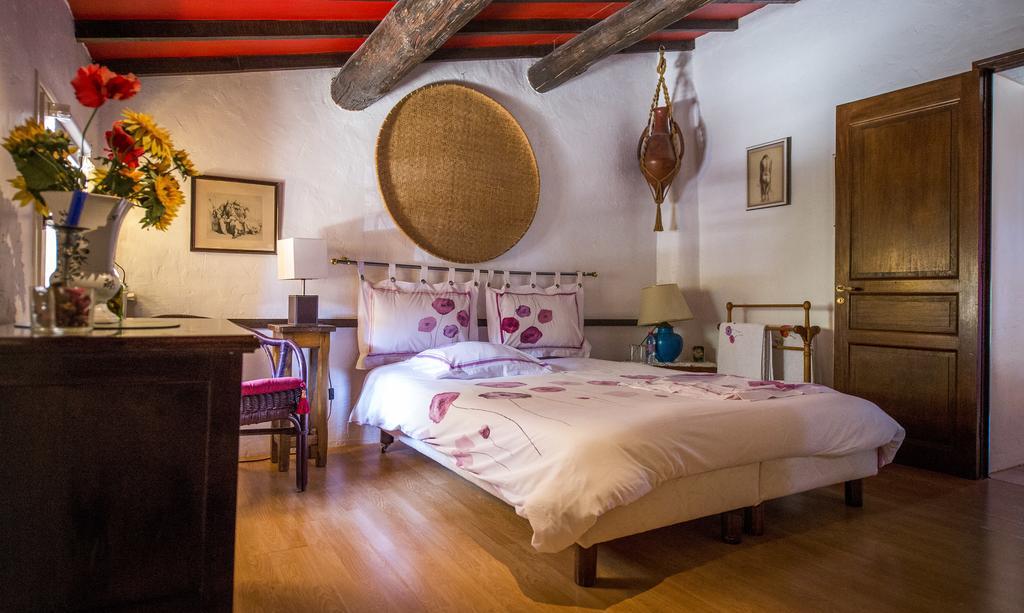 La Ferme Bed & Breakfast Saint-Marc-Jaumegarde Exterior photo