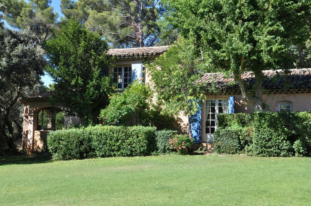 La Ferme Bed & Breakfast Saint-Marc-Jaumegarde Exterior photo