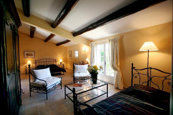 La Ferme Bed & Breakfast Saint-Marc-Jaumegarde Exterior photo