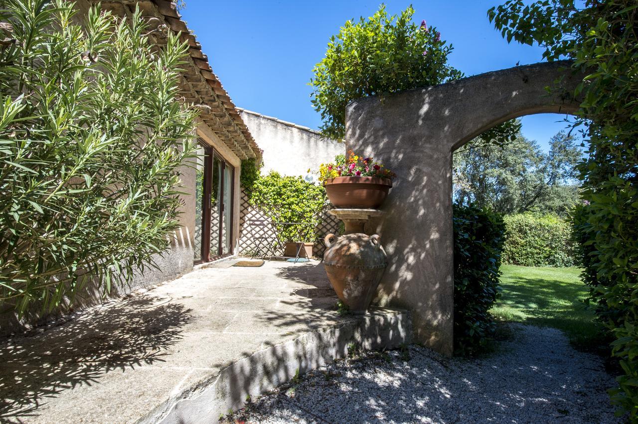 La Ferme Bed & Breakfast Saint-Marc-Jaumegarde Exterior photo