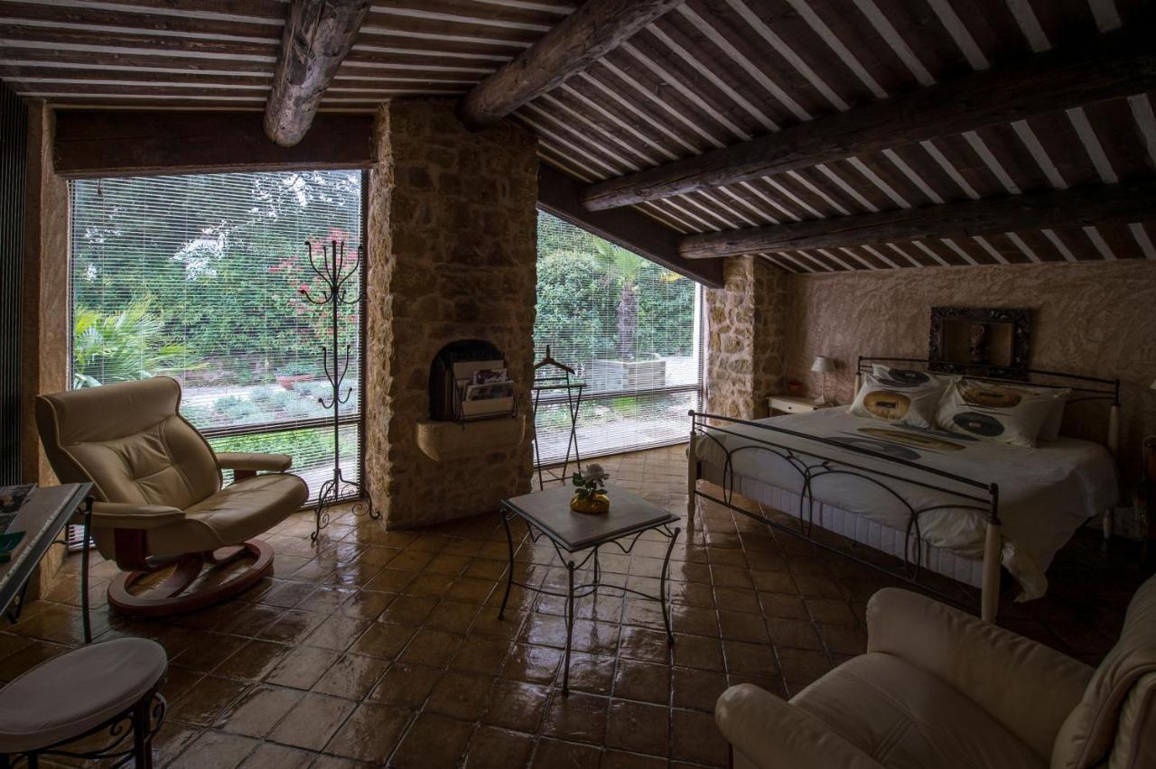 La Ferme Bed & Breakfast Saint-Marc-Jaumegarde Exterior photo